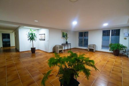 Apartamento à venda com 48m², 2 quartos e 1 vaga Apartamento à venda com 48m², 2 quartos e 1 vagaHall social