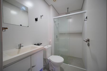 Banheiro Social de kitnet/studio para alugar com 1 quarto, 31m² em Trindade, Florianópolis