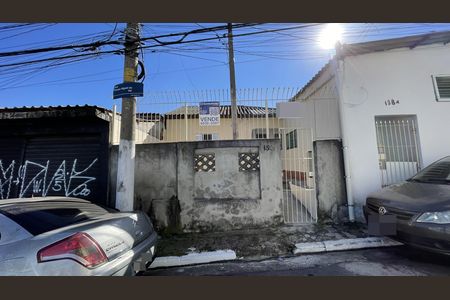 Fachada de casa à venda com 4 quartos, 200m² em Vila Carolina, São Paulo