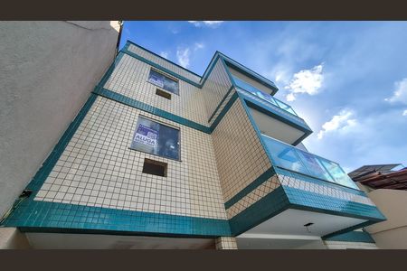 Apartamento à venda com 56m², 2 quartos e 1 vaga Apartamento à venda com 56m², 2 quartos e 1 vagaFachada