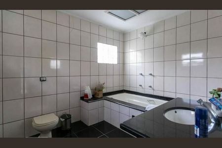 Casa à venda com 260m², 4 quartos e 3 vagas