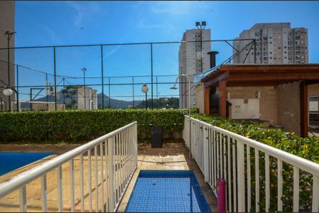 Apartamento para alugar com 49m², 2 quartos e 1 vaga Apartamento para alugar com 49m², 2 quartos e 1 vagaÁrea comum - Piscina