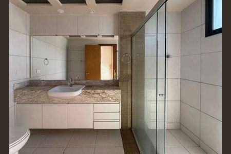 Apartamento para alugar com 200m², 3 quartos e 3 vagas Apartamento para alugar com 200m², 3 quartos e 3 vagasBanheiro