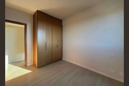Apartamento para alugar com 200m², 3 quartos e 3 vagas Apartamento para alugar com 200m², 3 quartos e 3 vagasQuarto