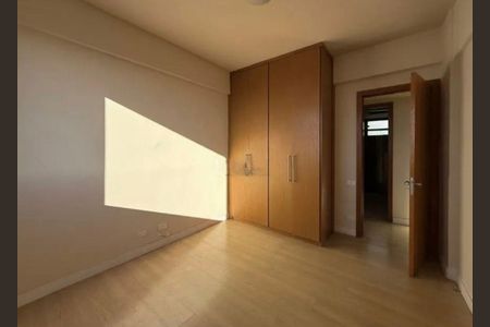 Apartamento para alugar com 200m², 3 quartos e 3 vagas Apartamento para alugar com 200m², 3 quartos e 3 vagasQuarto