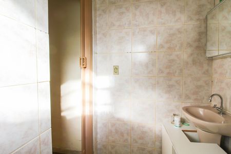 Casa à venda com 80m², 3 quartos e 4 vagasBanheiro