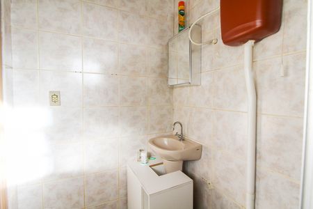 Casa à venda com 80m², 3 quartos e 4 vagasBanheiro