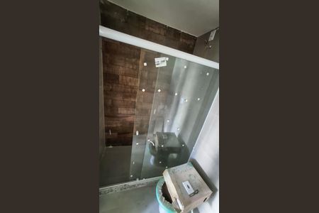 Apartamento à venda com 64m², 2 quartos e 1 vaga Apartamento à venda com 64m², 2 quartos e 1 vagaBanheiro