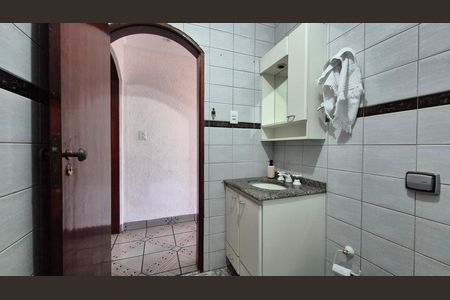 Casa à venda com 160m², 3 quartos e 3 vagasBanheiro