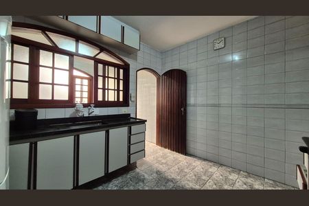 Cozinha de casa à venda com 3 quartos, 160m² em Jardim Marek, Santo André
