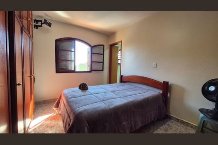 Casa à venda com 160m², 3 quartos e 3 vagasSuíte