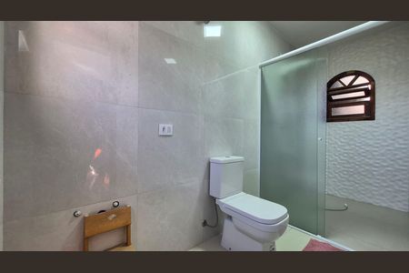 Casa à venda com 160m², 3 quartos e 3 vagasBanheiro da suíte
