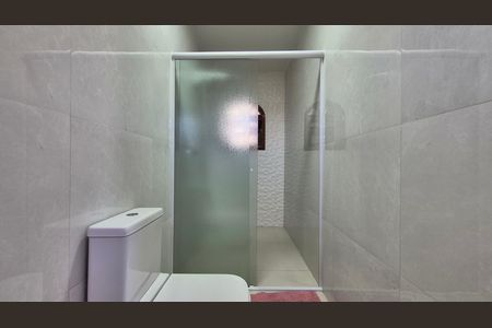 Casa à venda com 160m², 3 quartos e 3 vagasBanheiro da suíte