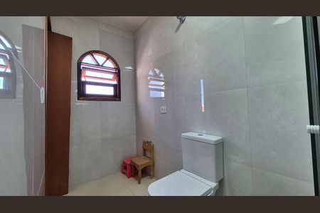 Casa à venda com 160m², 3 quartos e 3 vagasBanheiro da suíte