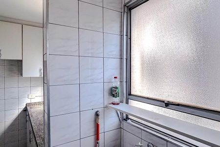Apartamento para alugar com 55m², 2 quartos e 1 vaga Apartamento para alugar com 55m², 2 quartos e 1 vagaBanheiro