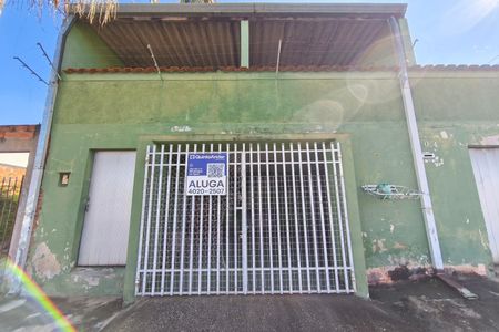 Casa para alugar com 95m², 2 quartos e 1 vaga Casa para alugar com 95m², 2 quartos e 1 vagaFachada