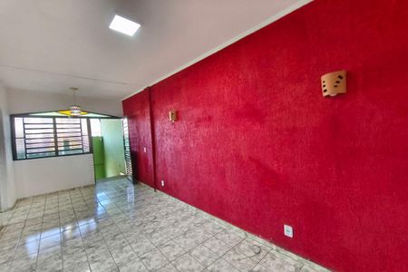 Sala de Estar de casa para alugar com 2 quartos, 95m² em Jardim do Lago, Campinas