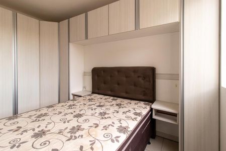 Quarto 1 de apartamento para alugar com 2 quartos, 53m² em São Domingos, São José dos Pinhais
