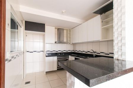 Apartamento para alugar com 53m², 2 quartos e 2 vagas Apartamento para alugar com 53m², 2 quartos e 2 vagasCozinha - Armários