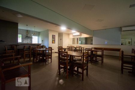 Apartamento para alugar com 44m², 2 quartos e 1 vaga Apartamento para alugar com 44m², 2 quartos e 1 vagaÁrea comum - Salão de festas