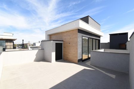 Casa de condomínio à venda com 250m², 3 quartos e 2 vagasCobertura