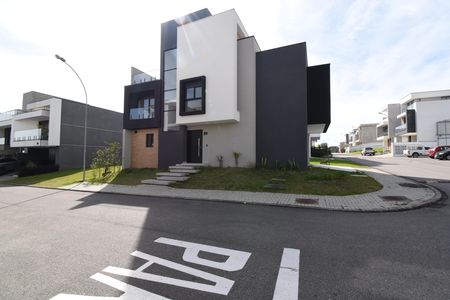 Casa de condomínio à venda com 250m², 3 quartos e 2 vagasÁrea externa
