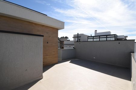 Casa de condomínio à venda com 250m², 3 quartos e 2 vagasCobertura