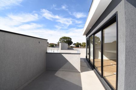 Casa de condomínio à venda com 250m², 3 quartos e 2 vagasCobertura
