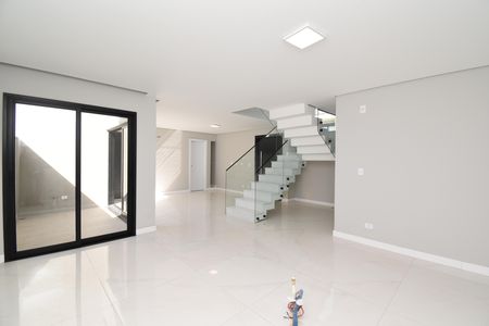 Casa de condomínio à venda com 250m², 3 quartos e 2 vagasSala/Cozinha