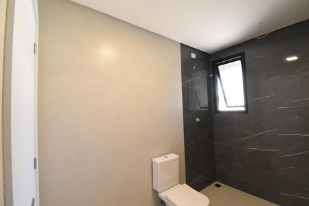 Casa de condomínio à venda com 250m², 3 quartos e 2 vagasBanheiro da Suíte
