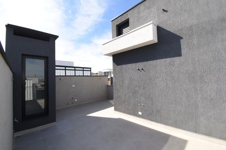 Casa de condomínio à venda com 250m², 3 quartos e 2 vagasCobertura