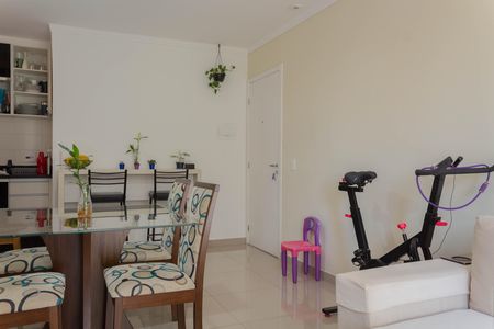 Apartamento para alugar com 76m², 3 quartos e 2 vagas Apartamento para alugar com 76m², 3 quartos e 2 vagasSala