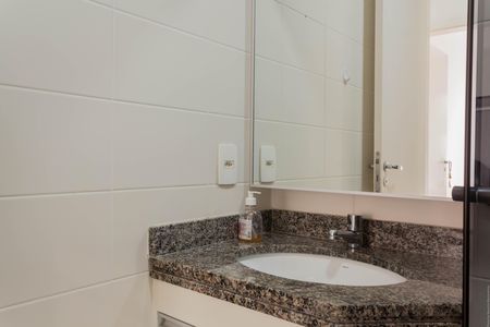 Apartamento para alugar com 76m², 3 quartos e 2 vagas Apartamento para alugar com 76m², 3 quartos e 2 vagasBanheiro