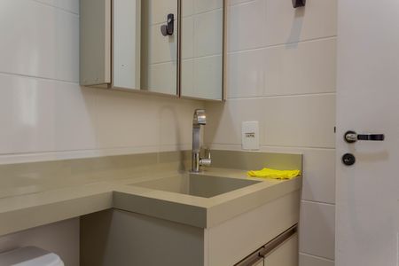 Apartamento para alugar com 76m², 3 quartos e 2 vagas Apartamento para alugar com 76m², 3 quartos e 2 vagasBanheiro da Suíte 1