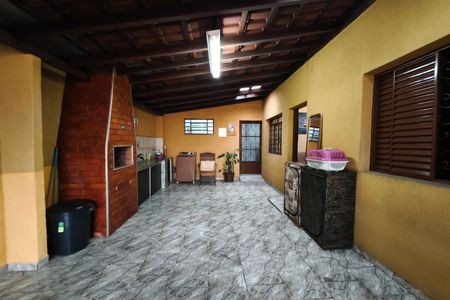 Casa à venda com 160m², 3 quartos e 3 vagasÁrea gourmet