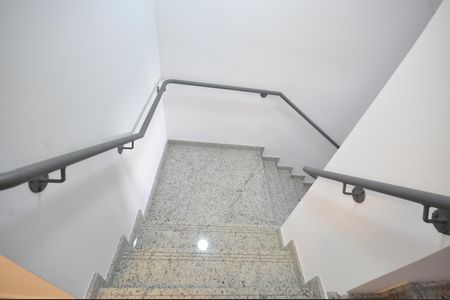Apartamento para alugar com 30m², 1 quarto e sem vagaEscada