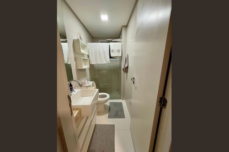 Apartamento para alugar com 70m², 2 quartos e 2 vagasBanheiro