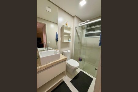 Apartamento para alugar com 70m², 2 quartos e 2 vagasBanheiro