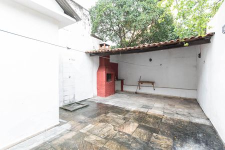 Casa para alugar com 70m², 2 quartos e 1 vagaQuintal