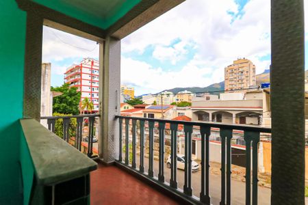 Casa para alugar com 78m², 2 quartos e 1 vaga Casa para alugar com 78m², 2 quartos e 1 vagaVaranda da Sala