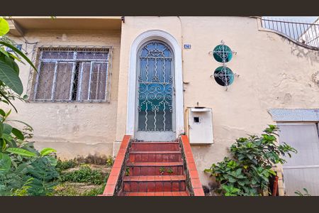 Casa para alugar com 78m², 2 quartos e 1 vaga Casa para alugar com 78m², 2 quartos e 1 vagaEntrada