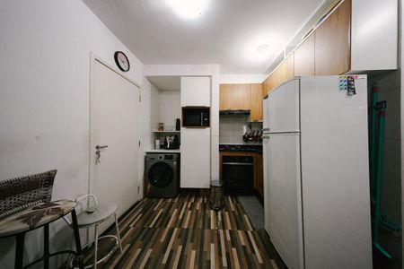 Sala/Cozinha e Área de Serviço de apartamento para alugar com 2 quartos, 30m² em Vila Ré, São Paulo