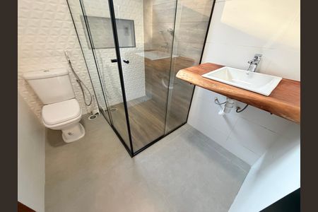 Casa de condomínio para alugar com 495m², 7 quartos e 4 vagas Casa de condomínio para alugar com 495m², 7 quartos e 4 vagasBanheiro social