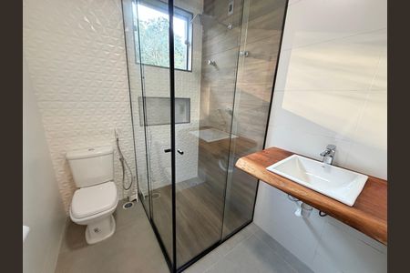 Casa de condomínio para alugar com 495m², 7 quartos e 4 vagas Casa de condomínio para alugar com 495m², 7 quartos e 4 vagasBanheiro social