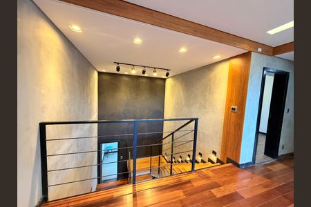 Casa de condomínio para alugar com 495m², 7 quartos e 4 vagas Casa de condomínio para alugar com 495m², 7 quartos e 4 vagasCorredor