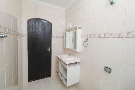 Casa para alugar com 246m², 3 quartos e 4 vagas Casa para alugar com 246m², 3 quartos e 4 vagasBanheiro da Suíte 1