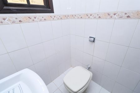 Casa para alugar com 246m², 3 quartos e 4 vagas Casa para alugar com 246m², 3 quartos e 4 vagasLavabo