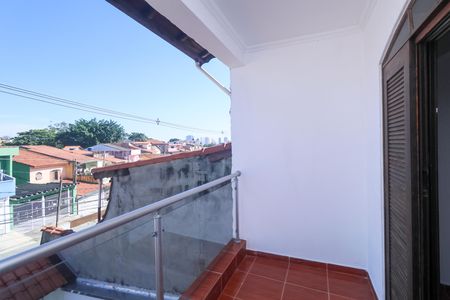 Casa para alugar com 246m², 3 quartos e 4 vagas Casa para alugar com 246m², 3 quartos e 4 vagasVaranda da Suíte 1