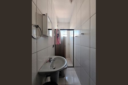 Casa à venda com 100m², 4 quartos e 1 vaga Casa à venda com 100m², 4 quartos e 1 vagaBanheiro 2