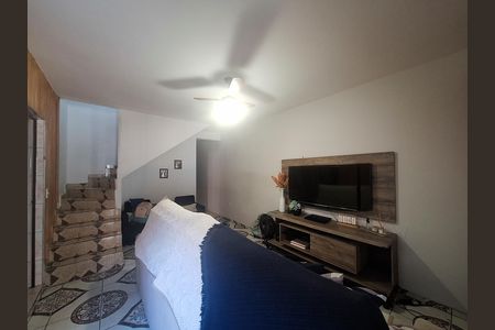 Casa à venda com 100m², 4 quartos e 1 vaga Casa à venda com 100m², 4 quartos e 1 vagaSala
